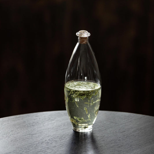 Minimalist Glass Cold Brew Bottle – Elegance Meets Everyday Ritual 🍃